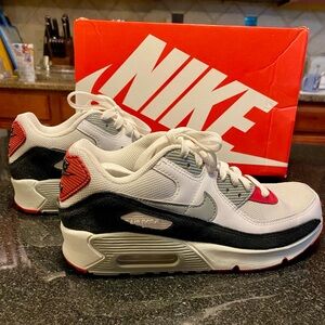 Nike Dunk Low Air Max Size 8,5 Authentic Used Red White DN1431-101 With Box